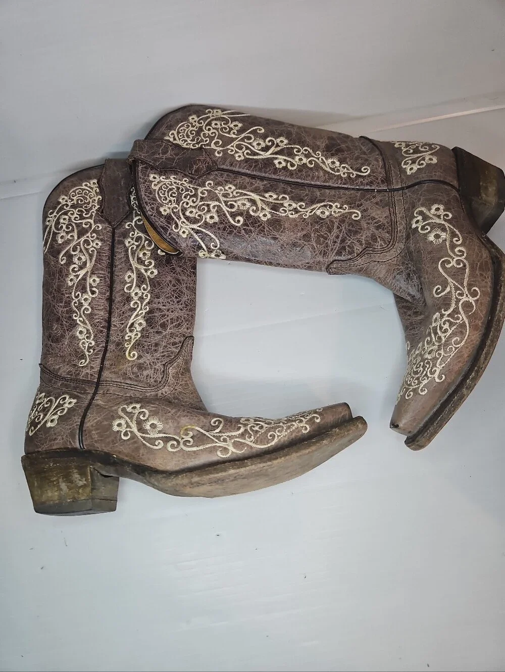 Corral Teen Embroidery Western Boots • Size Youth 4.5 or Women’s 5.5/6